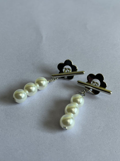 Flower Pearl Earrings