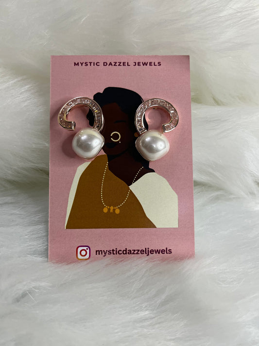 Rose gold Pearl drop earrings